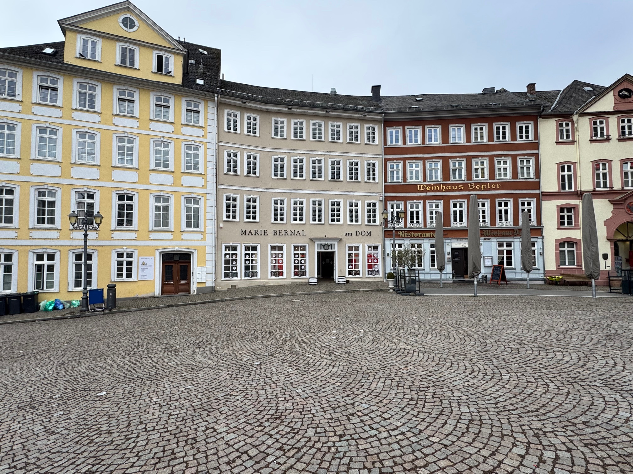Außenansicht vom Domplatz 2