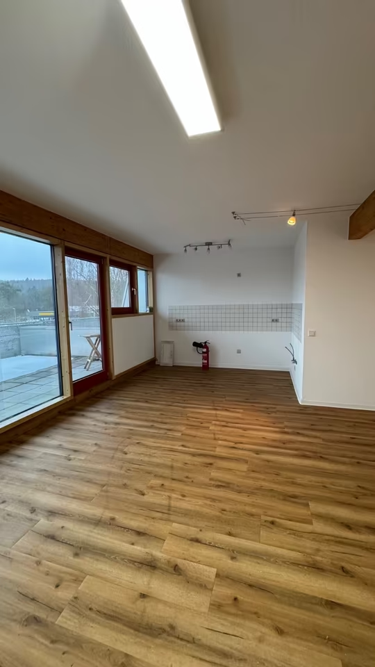 Wohnzimmer mit offener Küche 3